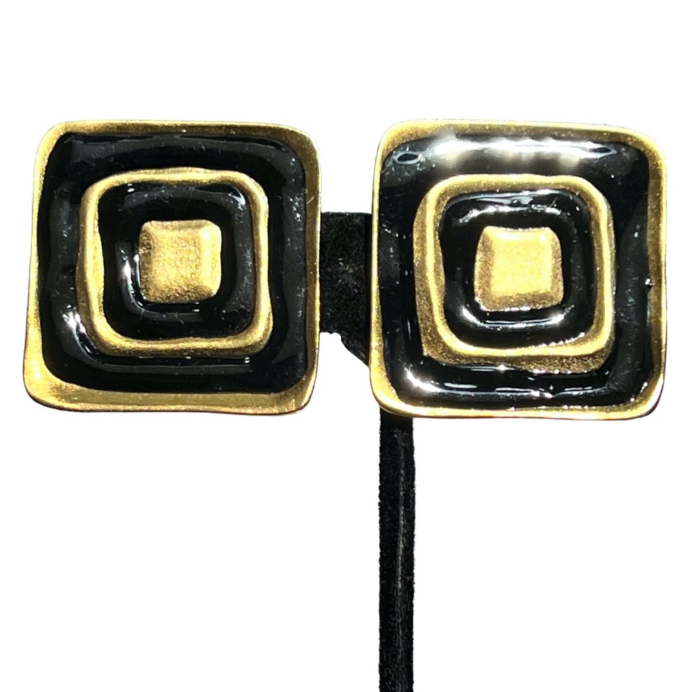 GOLD TONE AND BLACK ENAMEL GEOMETRIC DESIGN SQUARE CLIP ON EARRINGS